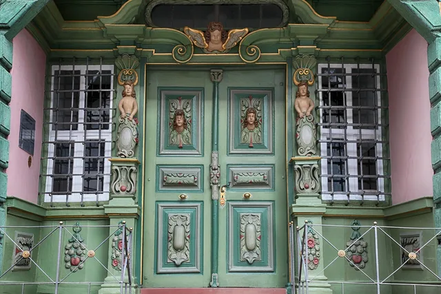 entrance, museum, korbach, historical, architecture, portal, building, old, old building, glass, old window, ornament, ornaments, golden, input range, door, wooden door, carvings, old door, front door, house entrance, wood, door knocker, doors, korbach, portal, door, door, door, door, door, old door, front door, door knocker, door knocker, doors, doors, doors. Independent museums: 16 signals to check before a visit