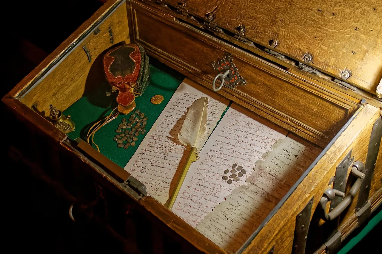 paper, letter, money, history, old man, reconstruction, box, museum, russia, moscow. How to ask a small museum for a copy, not the original