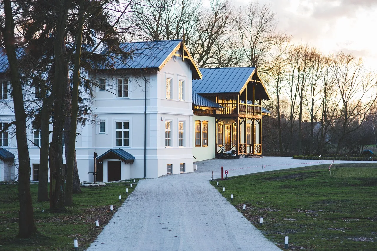 old, vintage, village, countryside, villa, house, palace, poland, orpiszewscy, chopin, white, building, wooden, exterior, outdoor, evening, beautiful, hotel, motel, museum, driveway, entry, villa, villa, villa, motel, driveway, driveway, driveway, driveway, driveway. Where to stay near small museum destinations: a practical read