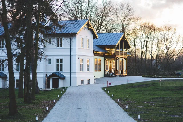 old, vintage, village, countryside, villa, house, palace, poland, orpiszewscy, chopin, white, building, wooden, exterior, outdoor, evening, beautiful, hotel, motel, museum, driveway, entry, villa, villa, villa, motel, driveway, driveway, driveway, driveway, driveway. Where to stay near small museum destinations: a practical read